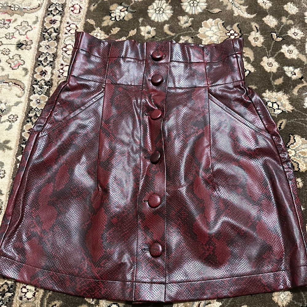 Short skirt
